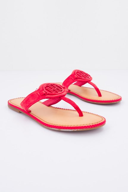 TOMMY HILFIGER ESSENTIAL HARDWARE FLAT en color ROJO (2)