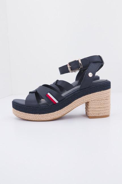 TOMMY HILFIGER INTERLACE MID HEEL SA en color AZUL (2)