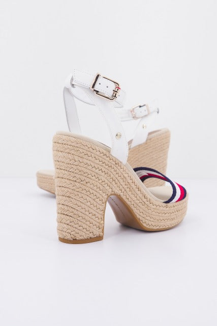 TOMMY HILFIGER SHIMMERY RIBBON HEEL SAN en color BLANCO (3)