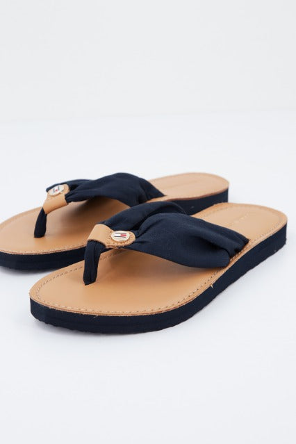 TOMMY HILFIGER LEATHER FOOTBED BEACH SA en color AZUL (2)