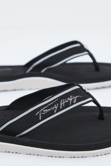 TOMMY HILFIGER FWFW en color NEGRO (4)