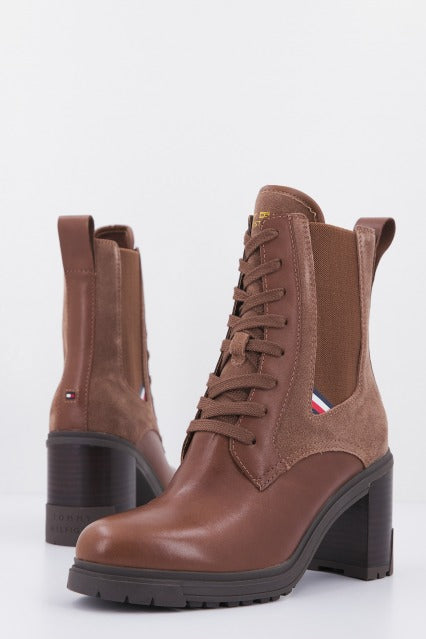 TOMMY HILFIGER OUTDOOR HEEL LACE UP en color MARRON (1)
