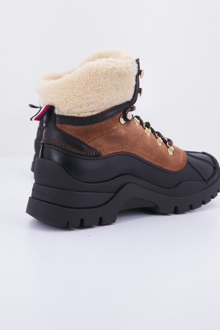 TOMMY HILFIGER OUTDOOR WARMLINED BOOT en color MARRON (3)