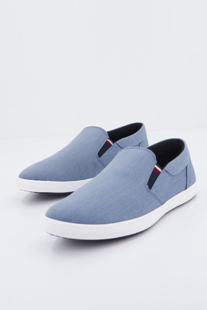 TOMMY HILFIGER ESSENTIAL SLIP ON CHAMBR en color AZUL (3)