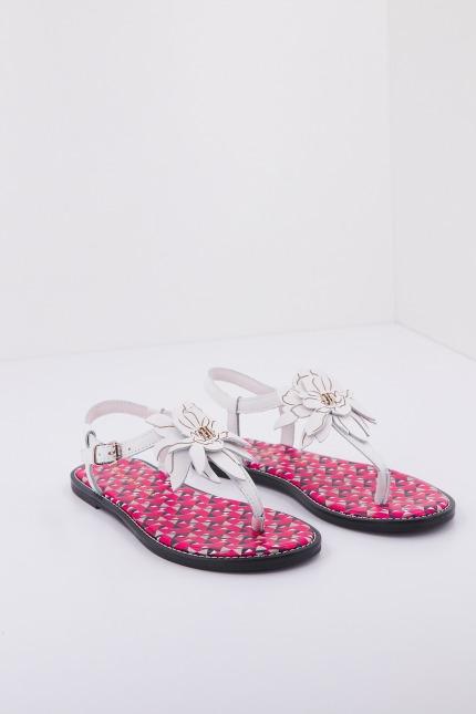 TOMMY HILFIGER TH GEO PRINT FLAT SANDAL en color BLANCO (3)