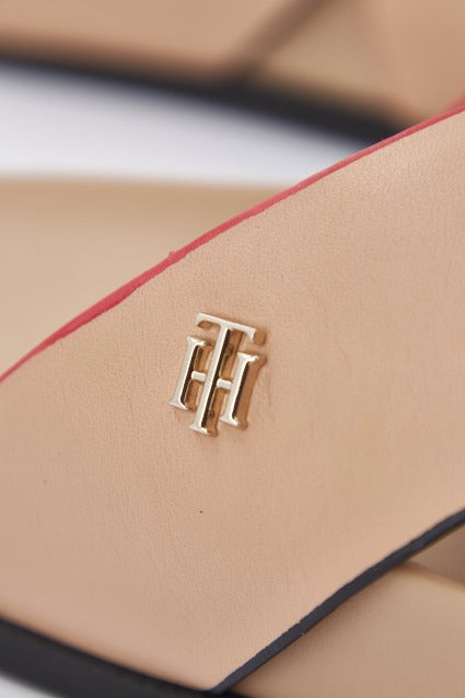 TOMMY HILFIGER MODERN TH FLATFORM SANDA en color NUDE (4)