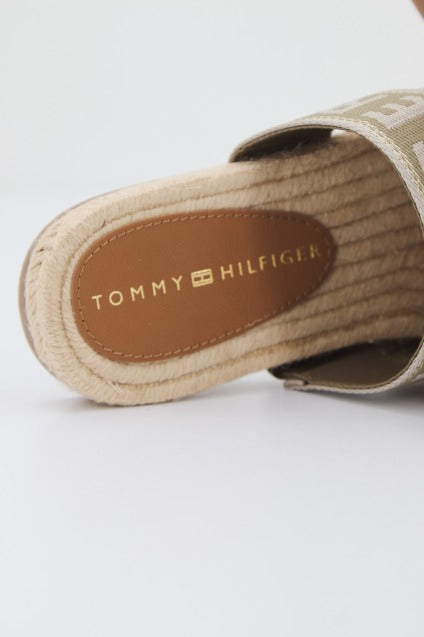 TOMMY HILFIGER FWFW en color VERDE (4)