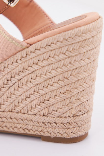 TOMMY HILFIGER WEBBING HIGH WEDGE en color NUDE (4)