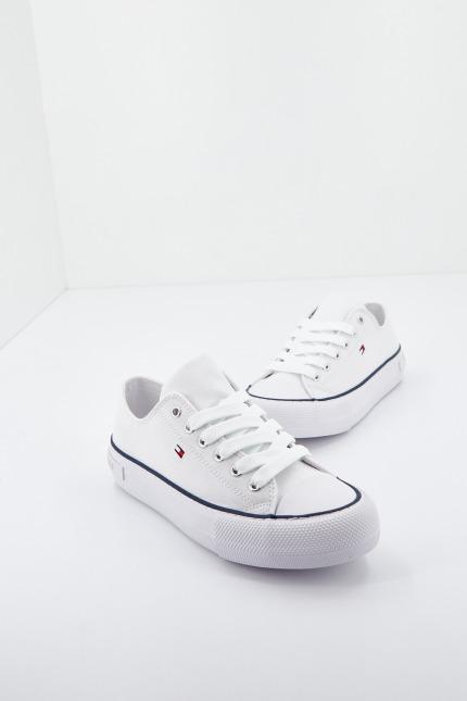 TOMMY HILFIGER BASSA ALLACCIATA en color BLANCO (1)