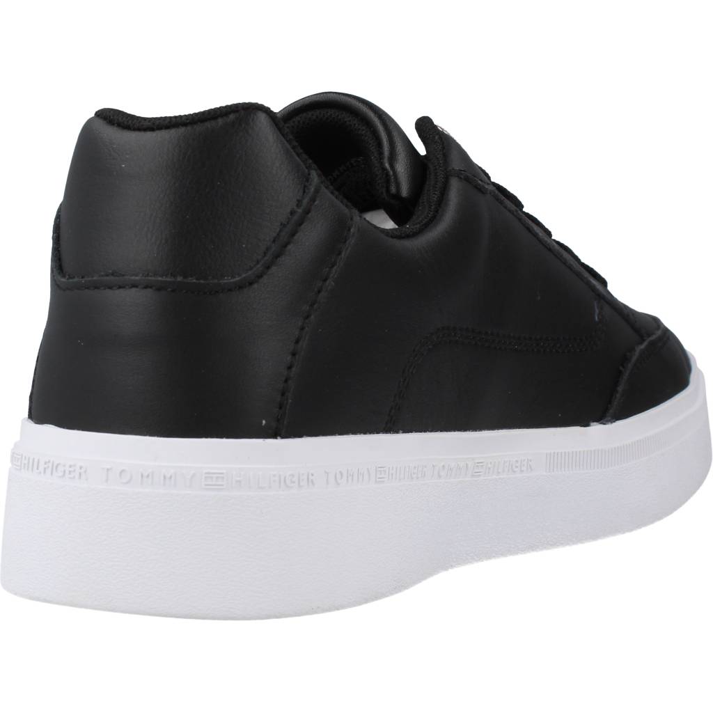 TOMMY HILFIGER ESSENTIAL TH COURT SNEAK en color NEGRO (3)