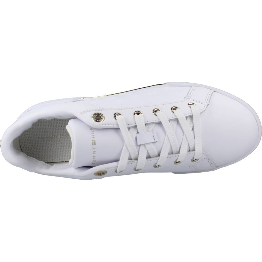 TOMMY HILFIGER EMBOSSED MONOGRAM SNEAKE en color BLANCO (7)