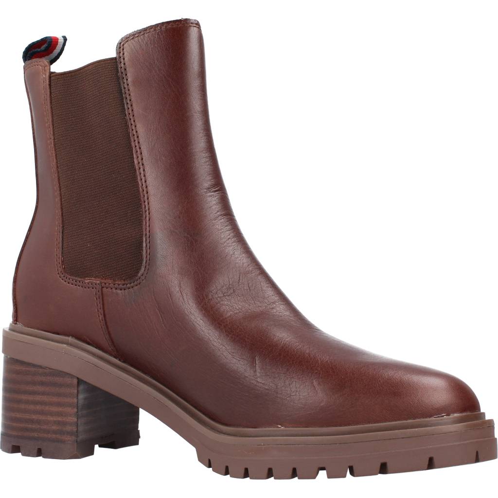 TOMMY HILFIGER OUTDOOR CHELSEA MID HEEL en color MARRON (5)
