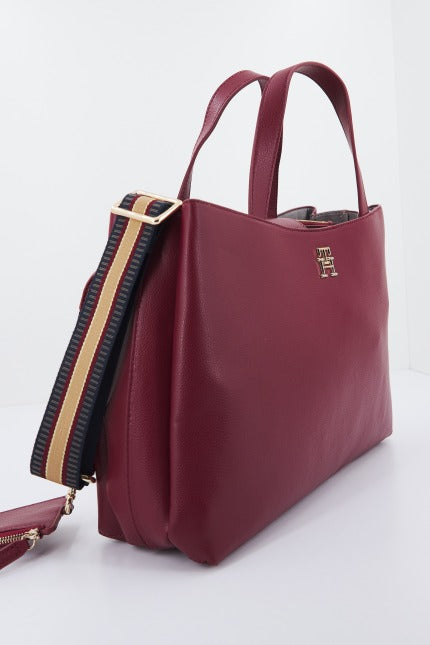 TOMMY HILFIGER LIFE SATCHEL en color BURDEOS (2)