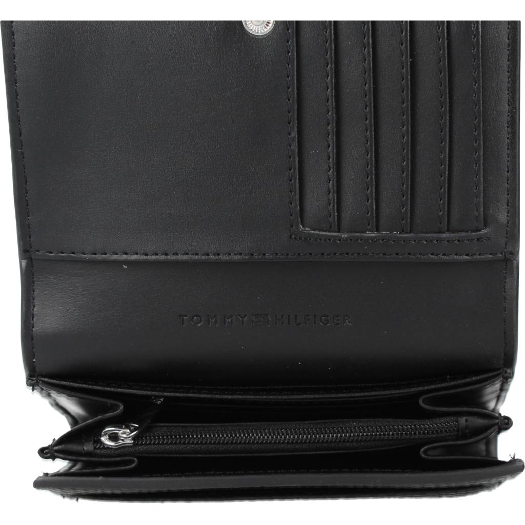 TOMMY HILFIGER TH EMBLEM MED WALLET en color NEGRO (4)