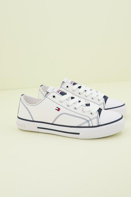 TOMMY HILFIGER LACE UP en color BLANCO (1)