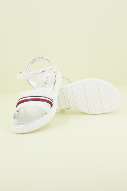 TOMMY HILFIGER STRIPES TIRA ADHESIVA SANDAL en color BLANCO (2)