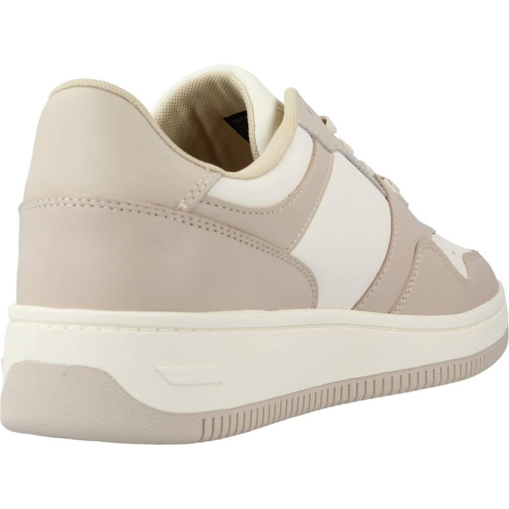 TOMMY JEANS BASKET LEATHER en color BEIS (3)