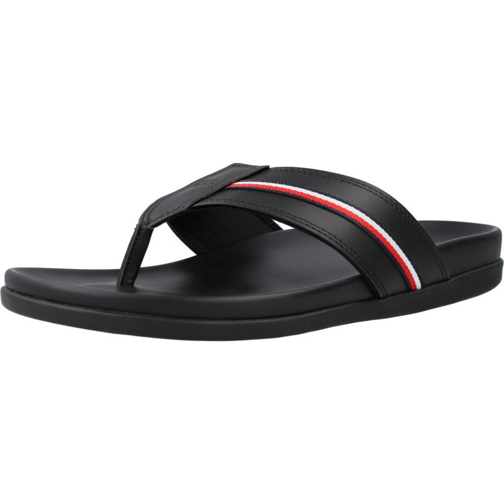 TOMMY HILFIGER CRISS CROSS SANDAL en color NEGRO (1)