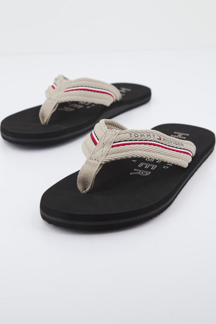 TOMMY HILFIGER BEACH SANDAL en color BEIS (2)