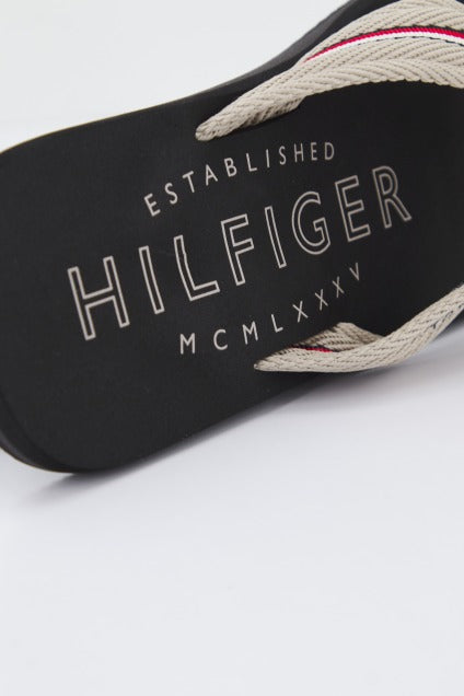TOMMY HILFIGER BEACH SANDAL en color BEIS (4)