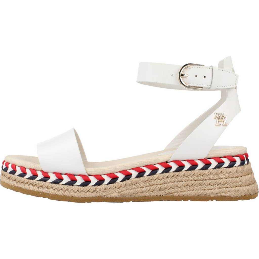 TOMMY HILFIGER LOW WEDGE SANDAL en color BLANCO (2)