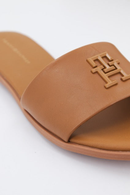 TOMMY HILFIGER TH POP MULE en color MARRON (4)