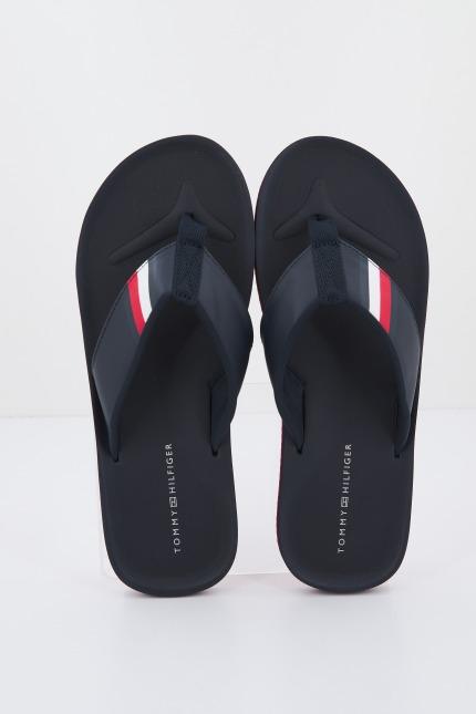 TOMMY HILFIGER COMFORTABLE PADDED BEACH en color AZUL (1)