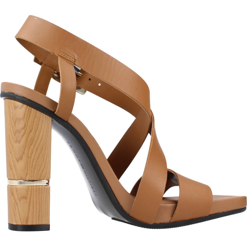 TOMMY HILFIGER HARDWARE BLOCK HIGH HEEL en color MARRON (4)