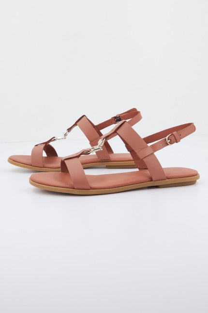 TOMMY HILFIGER TH FLAT en color MARRON (2)