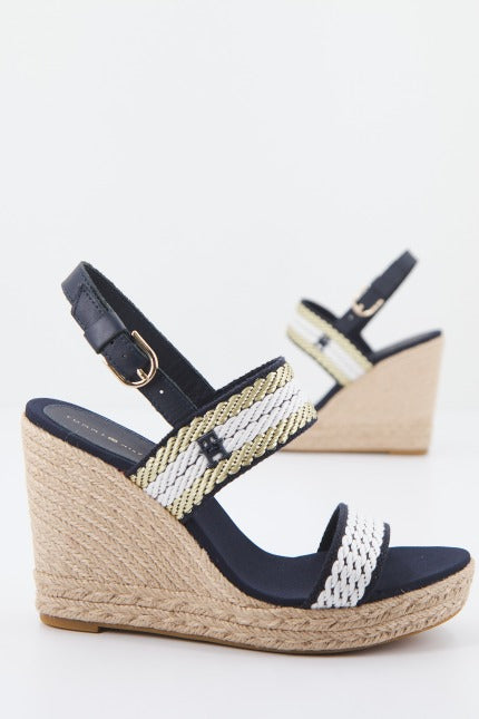 TOMMY HILFIGER GOLDEN WEBBING WEDGE en color AZUL (1)