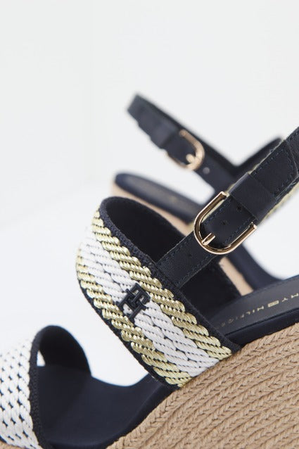 TOMMY HILFIGER GOLDEN WEBBING WEDGE en color AZUL (4)