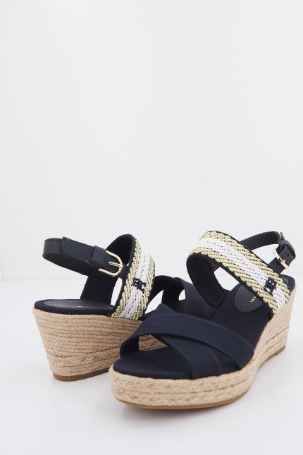 TOMMY HILFIGER GOLDEN WEBBING MID WEDGE en color AZUL (3)