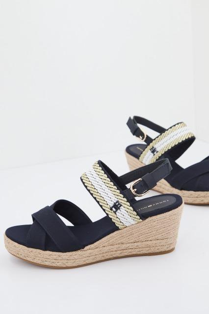 TOMMY HILFIGER GOLDEN WEBBING MID WEDGE en color AZUL (4)