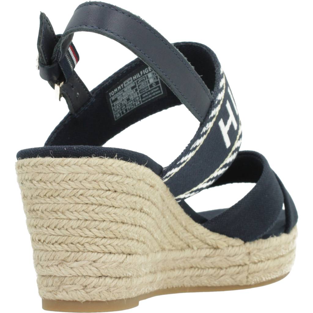 TOMMY HILFIGER SEASONAL WEBBING MID WED en color AZUL (3)