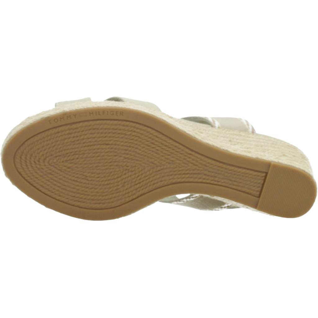 TOMMY HILFIGER SEASONAL WEBBING MID WED en color BEIS (6)