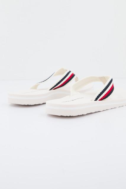 TOMMY HILFIGER ESSENTIAL en color BEIS (3)