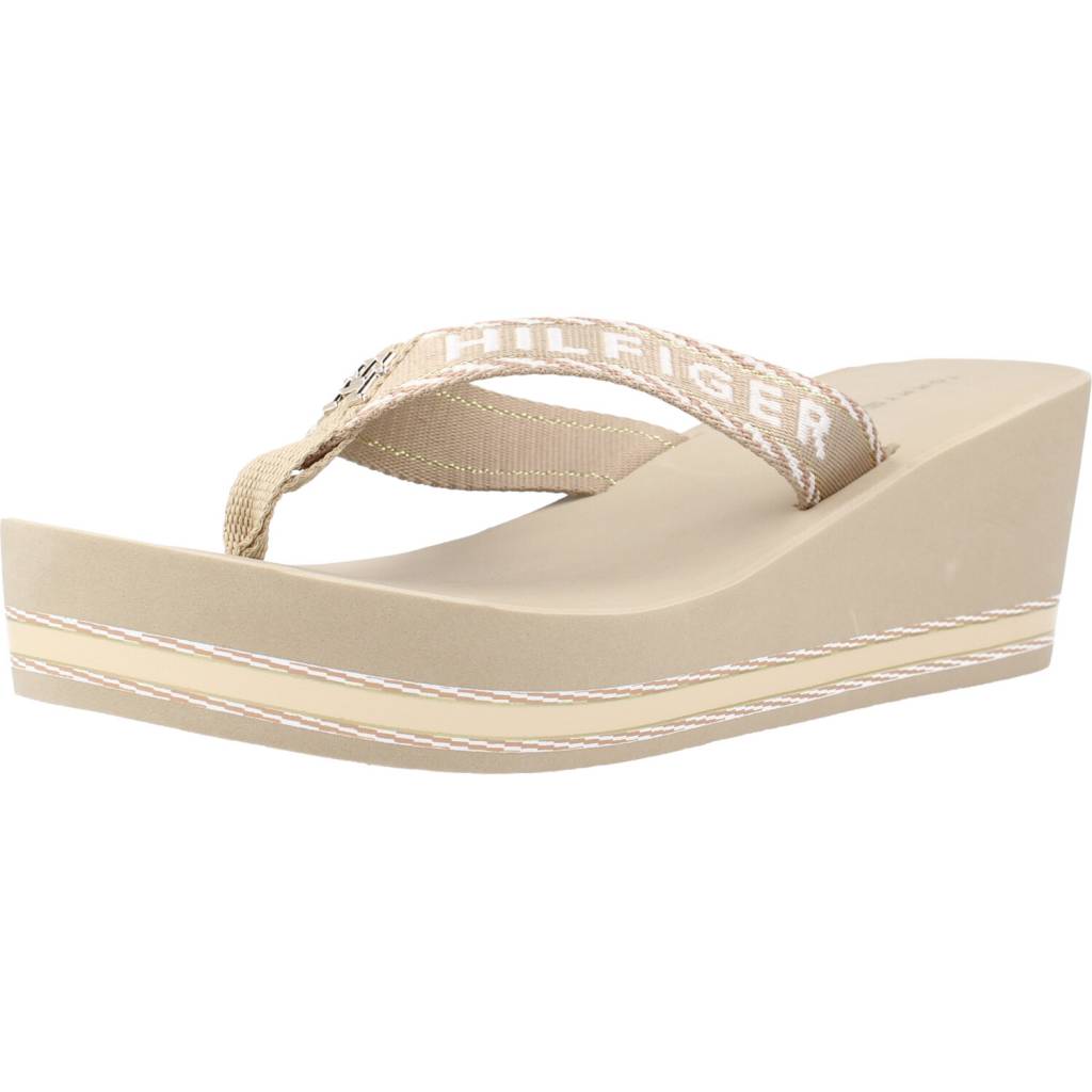TOMMY HILFIGER WEBBING H WEDGE SA en color MARRON CLARO (1)
