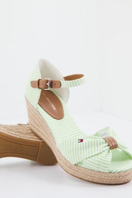 TOMMY HILFIGER HIGH WEDGE SEERSUCKER en color VERDE (2)