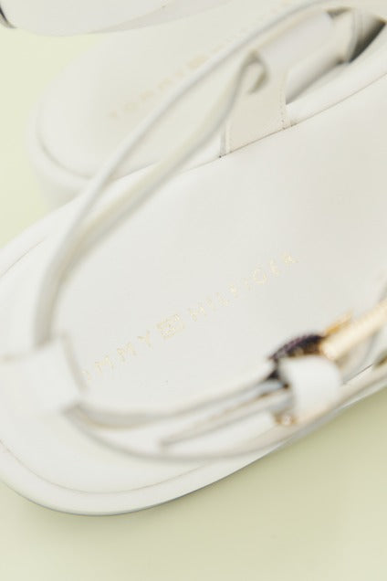 TOMMY HILFIGER NEW FLATFORM STRAP en color BLANCO (4)