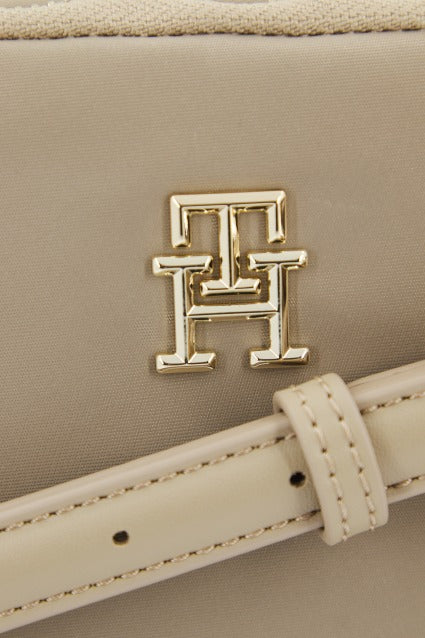 TOMMY HILFIGER AWAW POPPY CROSSOVER en color BEIS (4)