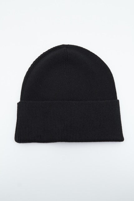 TOMMY HILFIGER SSENTIAL FLAG BEANIE en color NEGRO (2)