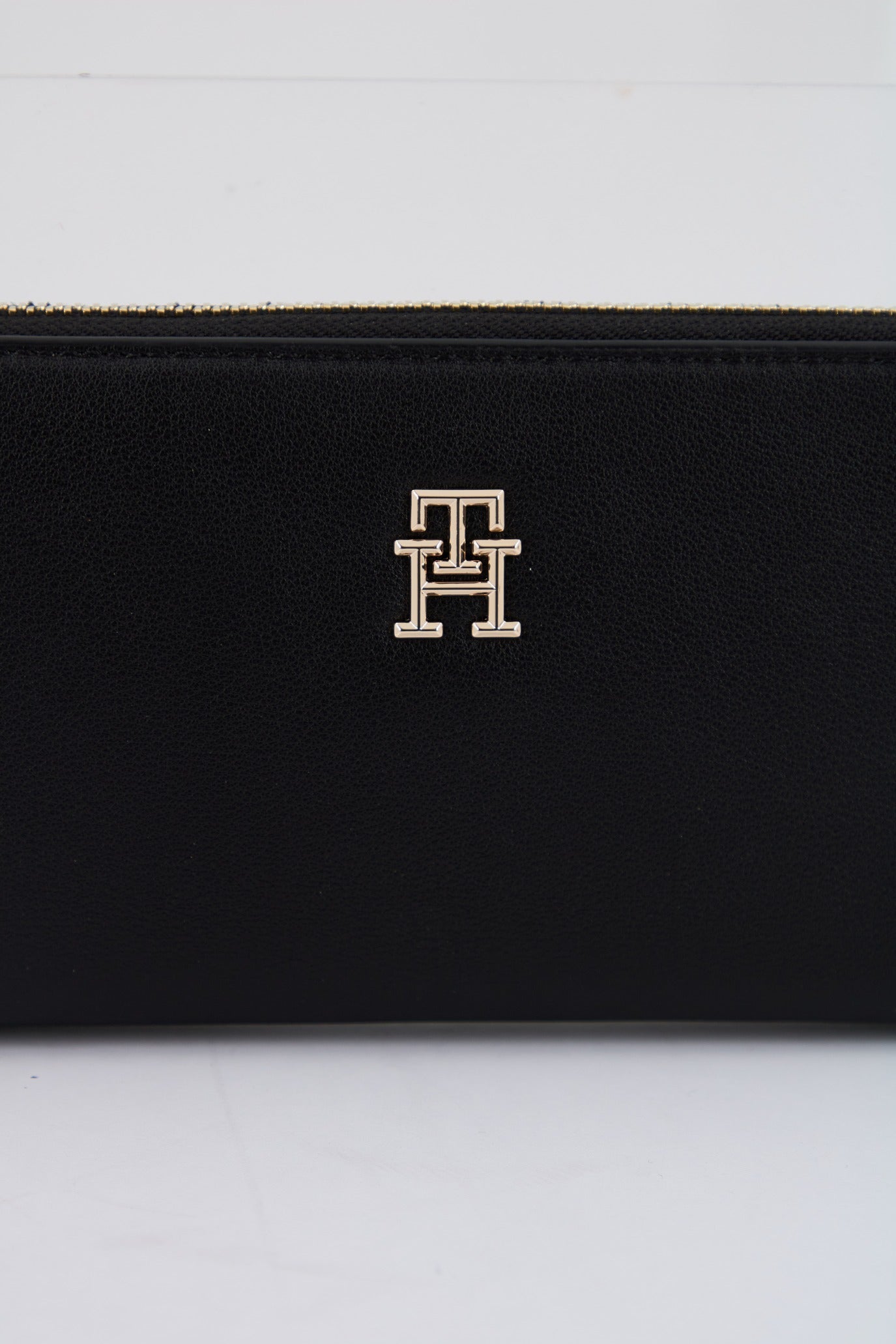 TOMMY HILFIGER POPPY PLUS LARGE ZA en color NEGRO (4)