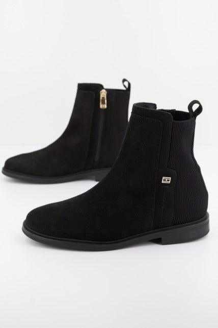 TOMMY HILFIGER ESSENTIALS BOOT en color NEGRO (1)