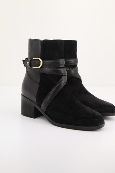 TOMMY HILFIGER ELEVATED ESS THERMO MIDH en color NEGRO (1)