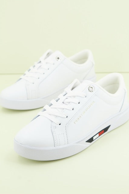 TOMMY HILFIGER GLOBAL STRIPES COURT SNE en color BLANCO (2)
