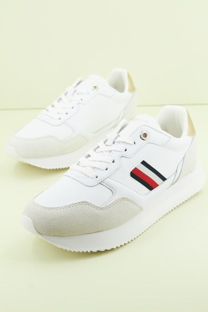 TOMMY HILFIGER GLOBAL STRIPES LIFESTYLE en color BLANCO (2)