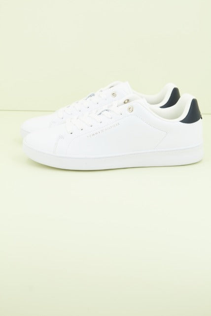 TOMMY HILFIGER FMFM en color BLANCO (2)