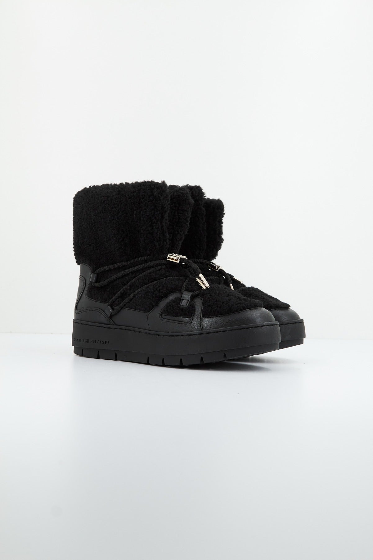 TOMMY HILFIGER TOMMY TEDDY SNOWBOOT en color NEGRO (2)
