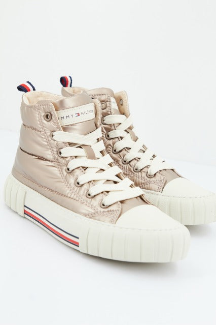 TOMMY HILFIGER HIGH TOP LACE-UP SNEAKER en color ROSA (1)
