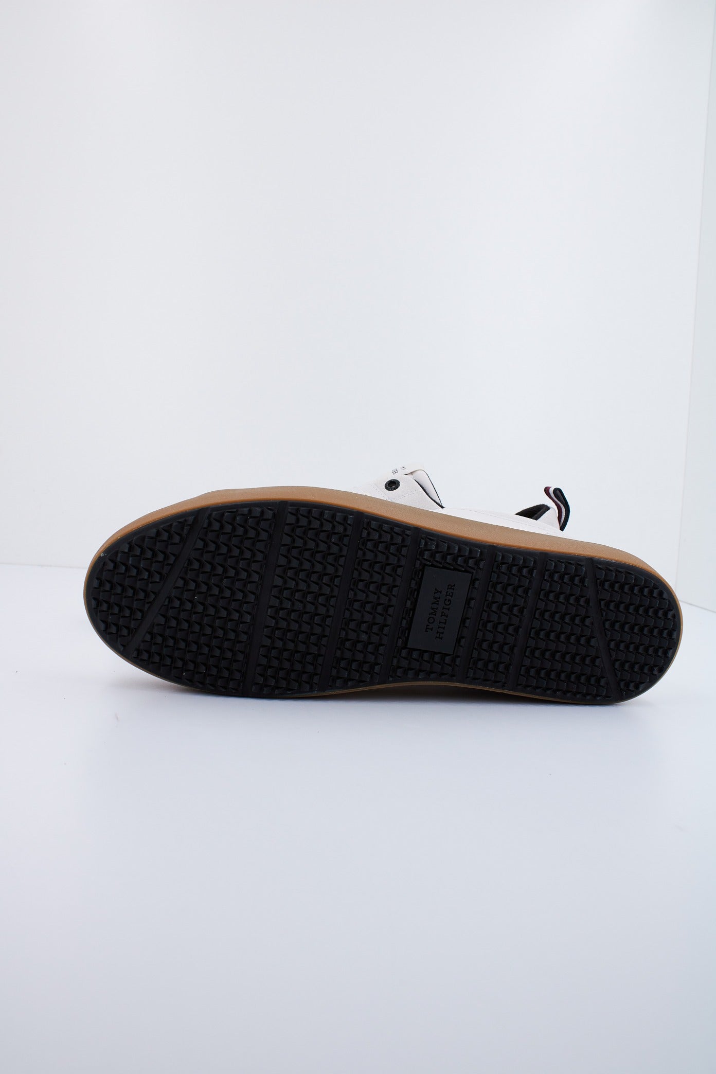 TOMMY HILFIGER TH MIX VULC CLEAT en color BEIS (4)